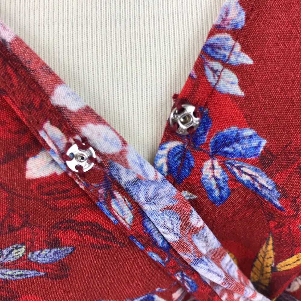 Red Floral Cold Shoulder V-Neck Romper - Picture 7 of 8